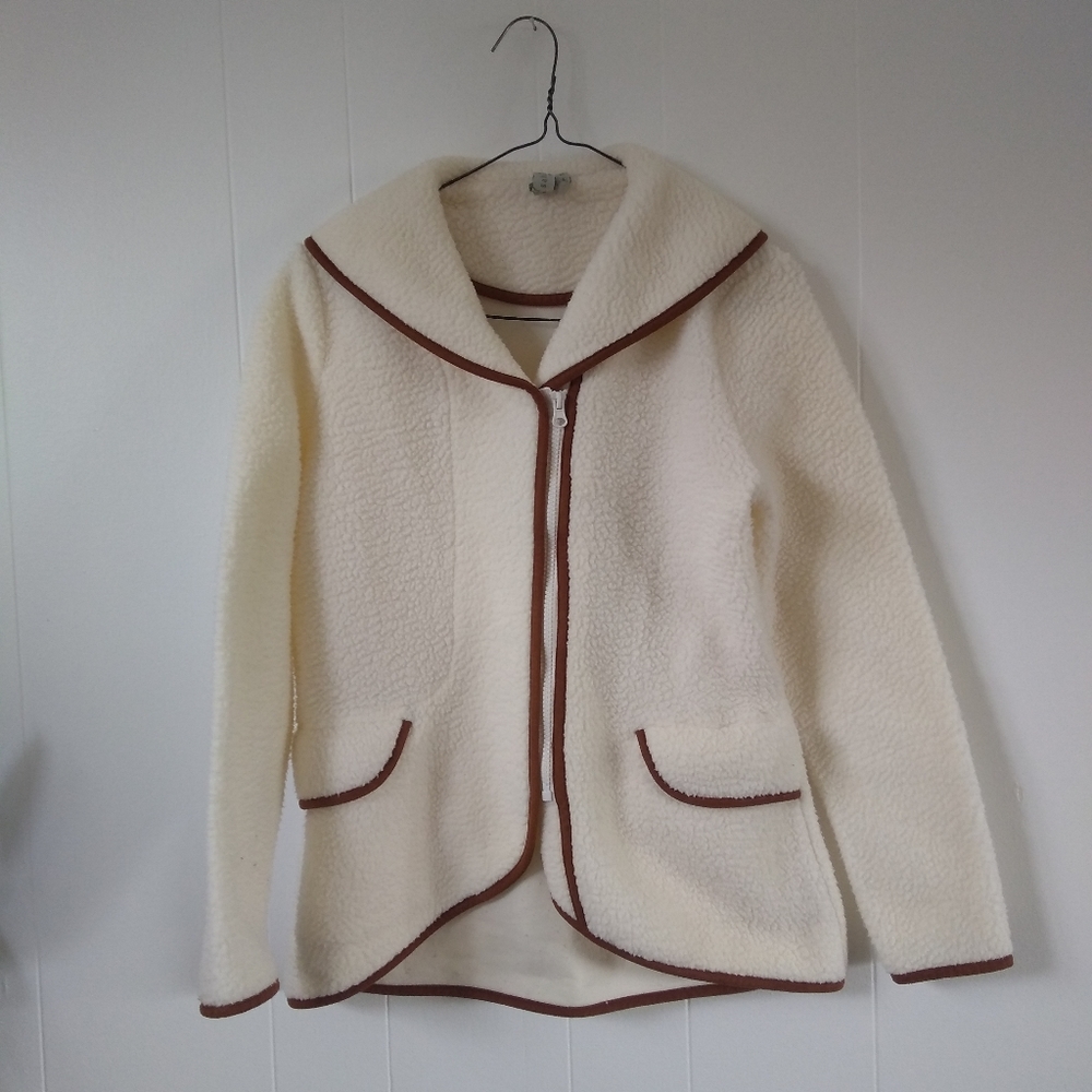 Sahalie Sherpa Sweater Size Medium